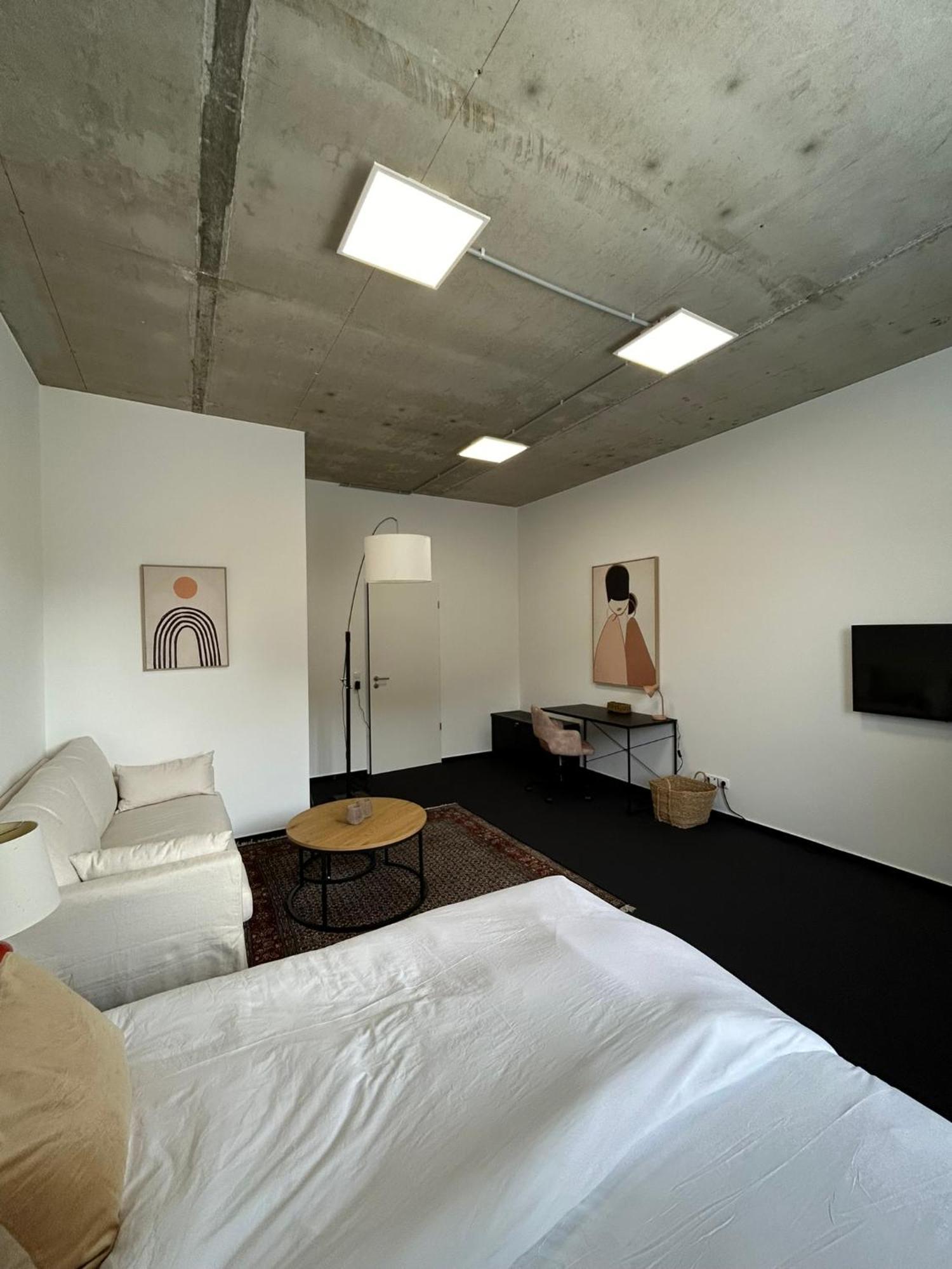 35 Qm Grosses Apartment Mit Eigenem Badezimmer In Den Elbvororten Hamburgo Exterior foto