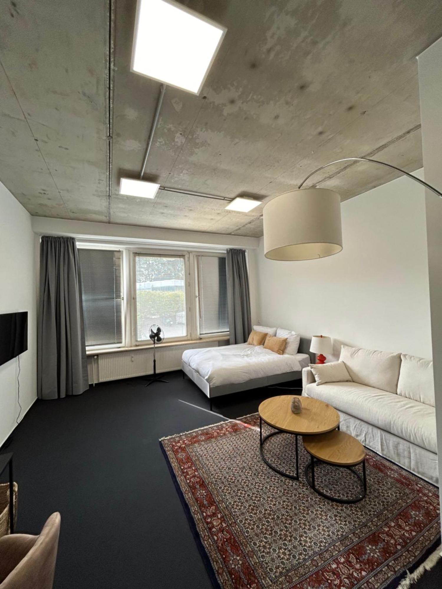35 Qm Grosses Apartment Mit Eigenem Badezimmer In Den Elbvororten Hamburgo Exterior foto